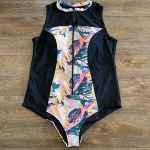 Torrid Active Wireless Sleeveless Rashguard One Piece Swimsuit Size 3